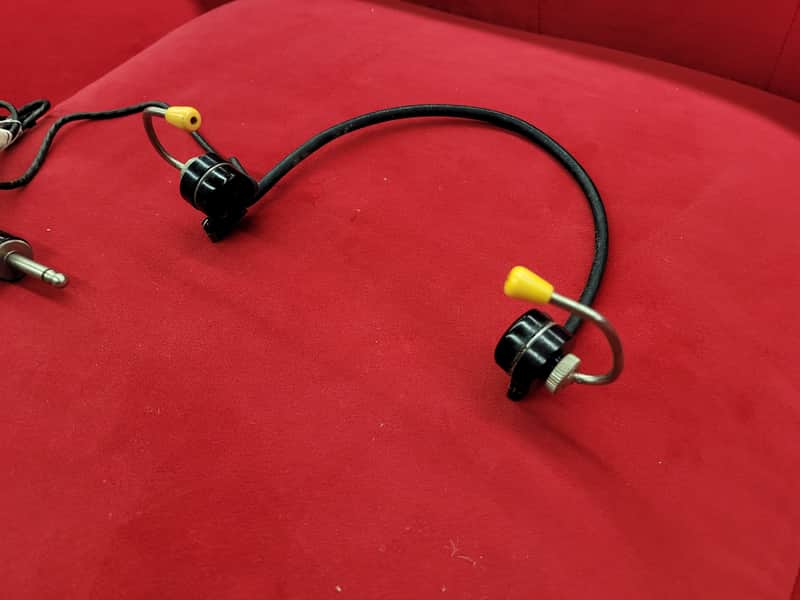 Unknown Vintage WWII Military headphones - Black image 1