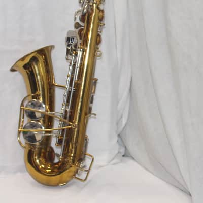 Bundy Saxophone alto Vintage 1957 red label - brass image 4