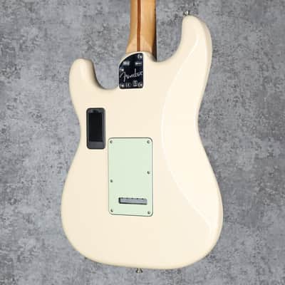 Fender Deluxe Roadhouse Stratocaster Maple Fretboard 2020 Olympic White image 7