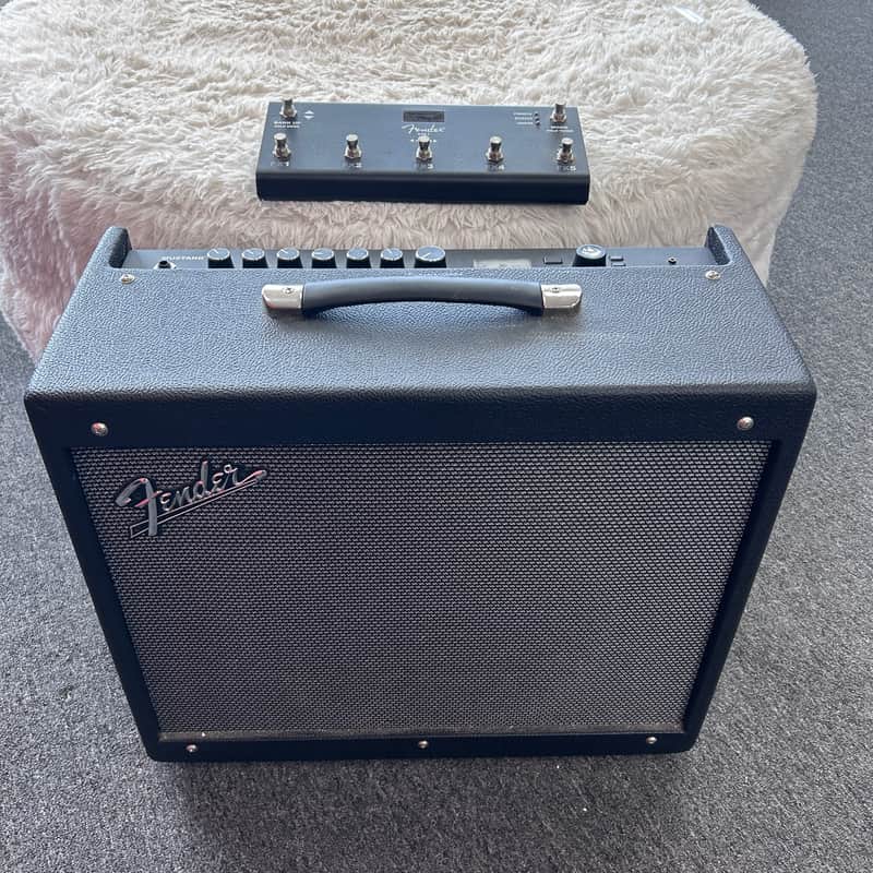 Fender Mustang GTX100 100-Watt 1x12" Digital Modeling Guitar Combo 2020 - Present - Black image 1