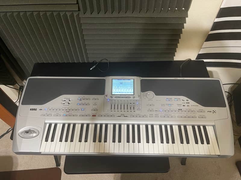 Korg Pa1X 61-Key Professional Arranger Workstation 2000s - Silver image 1