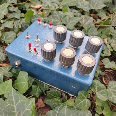 Handmade XORium iteration 3 noise synth with XOR, VCO, freq divider 2026 image 3
