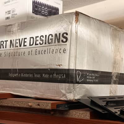 Rupert Neve Designs 5060 Centerpiece 24 x 2 Desktop Mixer 2013 - Present - White image 4