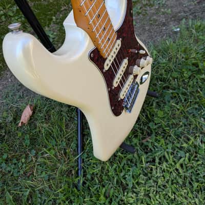 Fender Stratocaster Player Plus Noiseless Pickups Push/Pull Pot Olympic Pearl image 7