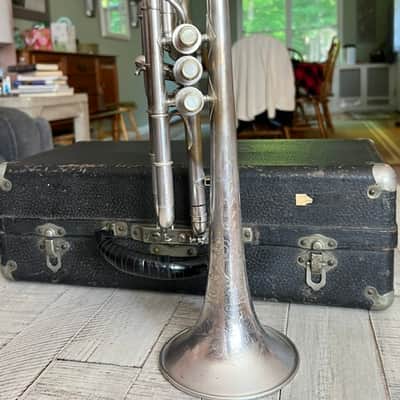1912 C.G. Conn “Wonder” Cornet – Silver Plate – Engraved Bell – Plays Well – Elkhart, Ind. image 2