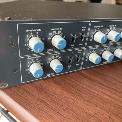 AMS Neve 33609/JD Stereo Compressor Limiter Original UK-Made image 4