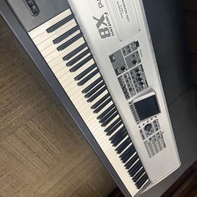 Roland Fantom-X8 88 Key Workstation Full Weighted Excellent Condition