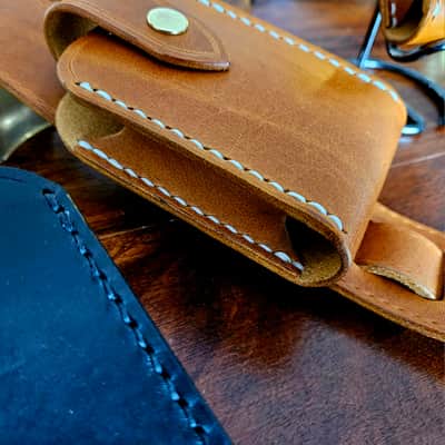 Guitar Wireless transmitter holster - handmade, hand stitched, vegetable tanned leather. image 13