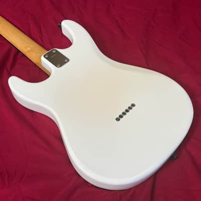 Carvin Bolt SSS Hard Tail - Custom Shop Strat Killer - Made in USA - Alpine White - Free Pro Setup - Stainless Steel Frets image 9