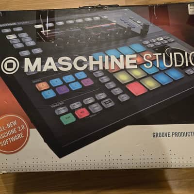 Native Instruments Maschine Studio 2010s - Black image 3