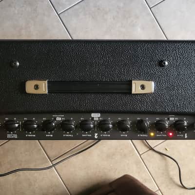 Traynor YCV50B Custom Valve 50-Watt 1x12" Guitar Combo image 11
