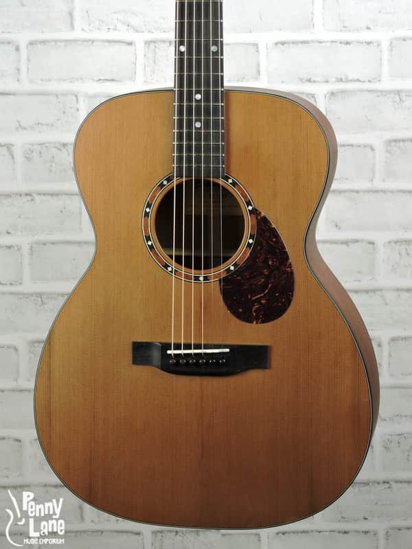 Eastman E2OM Cedar Top Acoustic Orchestra Model Guitar with Gig Bag image 1