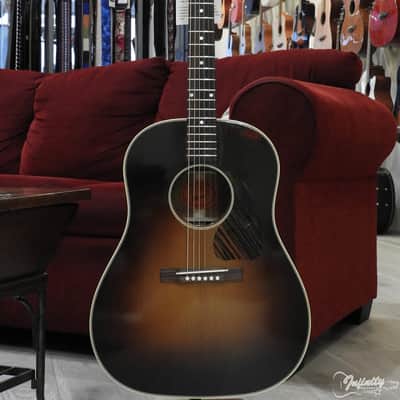 Gibson J-45 Legend 1942 Custom Shop 2018 Vintage Sunburst image 2