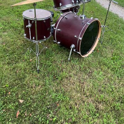 Drums and cymbals image 5