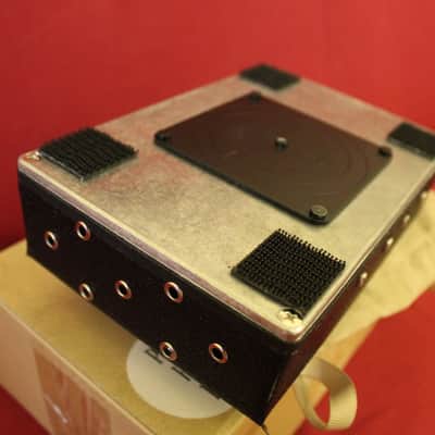Peace Hill FX  SSS Tube Preamp Dumble style with Black Tolex & Silver Panel image 9
