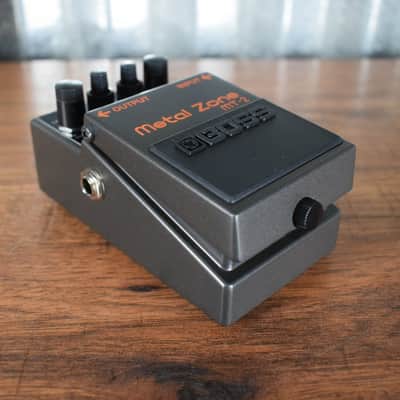 Boss MT-2 Metal Zone Distortion Guitar Effect Pedal image 4