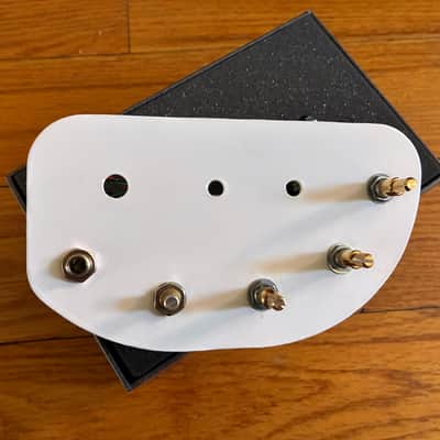 Open Box NEVER USED John East Uni-Pre 3 Band Bass Preamp - 4 Knob (Chrome) image 7