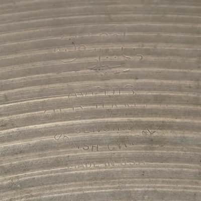 Used A Zildjian Ride Cymbal 20" - Good image 2