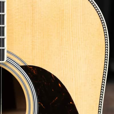 Martin HD-35 Standard Series Dreadnought Acoustic Guitar with Hardshell Case image 9