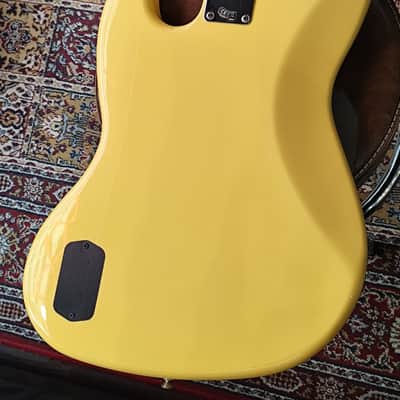 Fender Jazz Bass Deluxe 2007 - Vintage White image 18