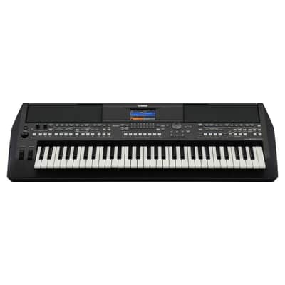 Yamaha PSR-SX600 Keyboard Arranger Workstation image 3