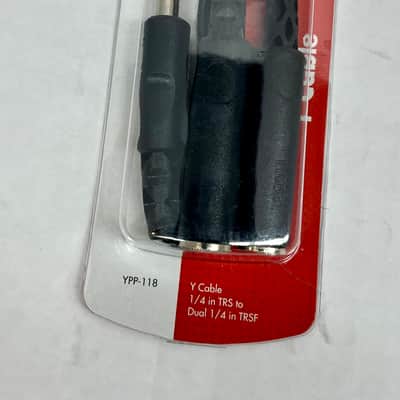 Hosa 1/4th Y Cable adapter image 2
