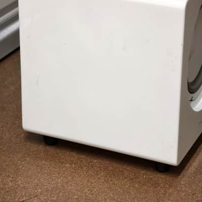 Ferguson Hill FH008 Powered Subwoofer | White Gloss Finish | 200W | Audiophile image 7