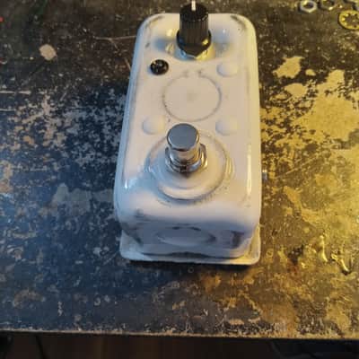 Dongeomac Meathead Fuzz in Distressed White image 2