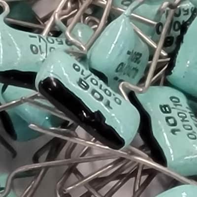 Green Drop Capacitors 0,010uF 10% 250v Bag Of 95 Seafoam Green / Black image 3