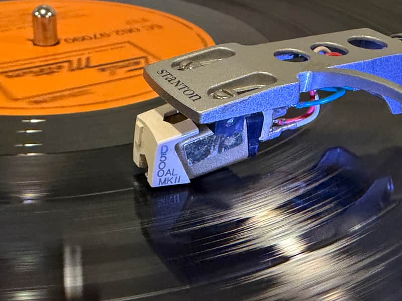Stanton ST.150 - High Torque Turntable Road Case & D500 AL MKII Cartridge - Gray image 1