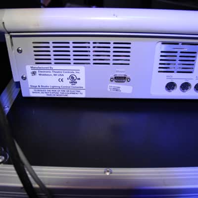 ETC Expression 3 2010's -Electronic Theatre Controls lighting console image 7
