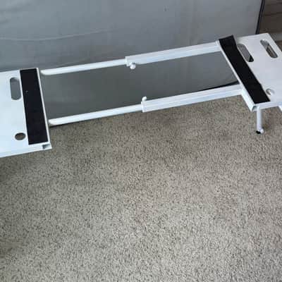 On-Stage KS7150 Platform Style Keyboard Stand 2010s - White image 2