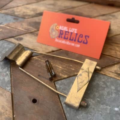 Real Life Relics Gold Trapeze Tailpiece    [DL4] image 1