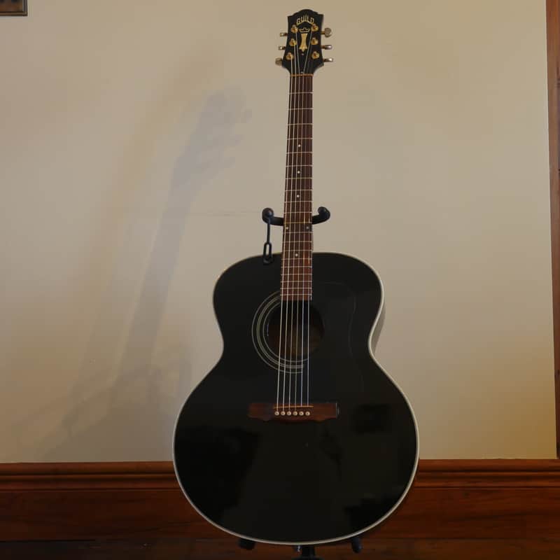 1995 – 2003 Guild USA JF-30 Black