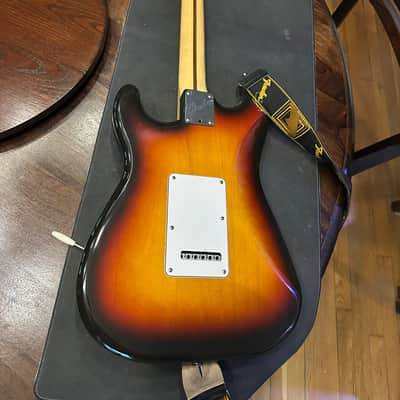 Fender Stratocaster 1991 - Sunburst - autographed by Bonnie Raitt image 10