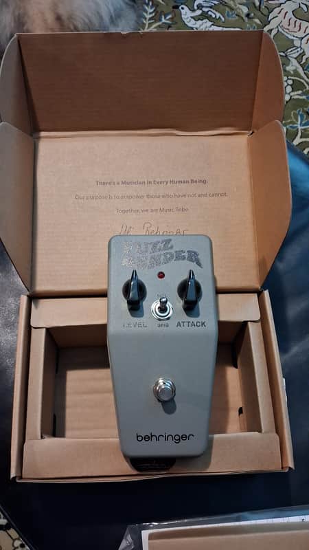 Behringer Fuzz Bender 2025 - Silver image 1