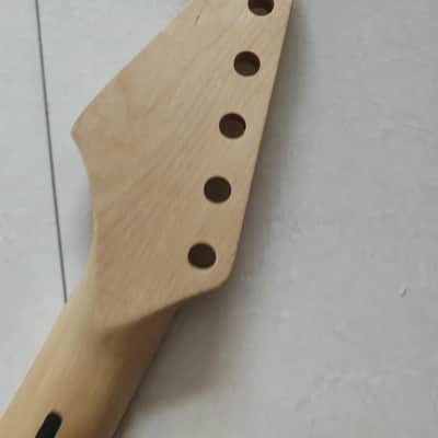 Maple Guitar Neck with Rosewood Fretboard - 22Fret image 4