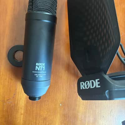 RODE NT-1 KIT with Shockmount and Pop Filter 2010s - Black image 1