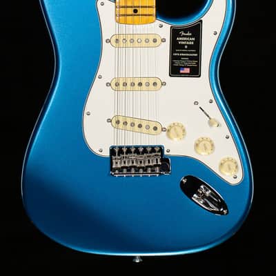 Fender American Vintage II 1973 Stratocaster Maple Fingerboard Lake Placid Blue (183) image 3