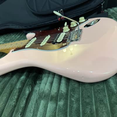 Fender limited edition player Stratocaster hss roasted neck shell pink 2021 image 2