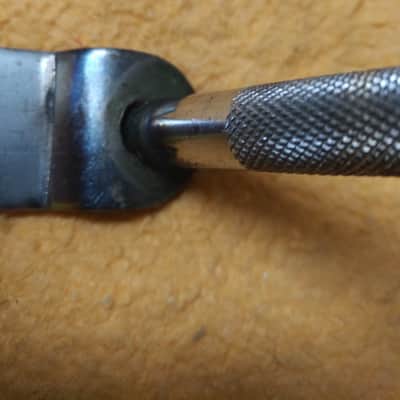 Unknown single Spade Hanger 1960s - Chrome image 3
