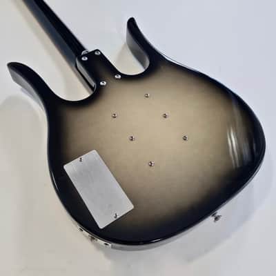 Danelectro Longhorn 3-Pickups Blackburst image 20