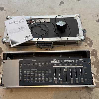 Chauvet DJ Lighting Obey 6 Universal DMX-512 Wash Light Controller & Case image 2