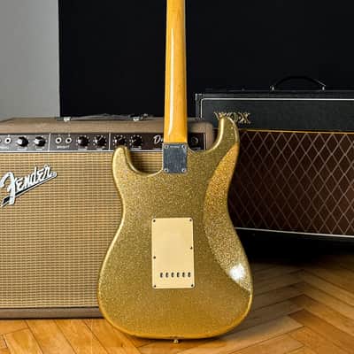 2005 Fender 64 Greg Fessler Strat Gold Sparke Masterdesign image 14