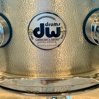 DW Collector's Series Aluminum 5.5x13" Snare Drum 2010 - 2020 - Wrinkled Aluminum with Chrome Hardware image 2