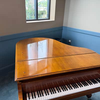 Steinway&Sons M 2000 - Walnut image 10