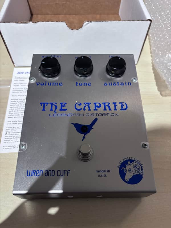 Wren and Cuff Blue-Violet Caprid OG