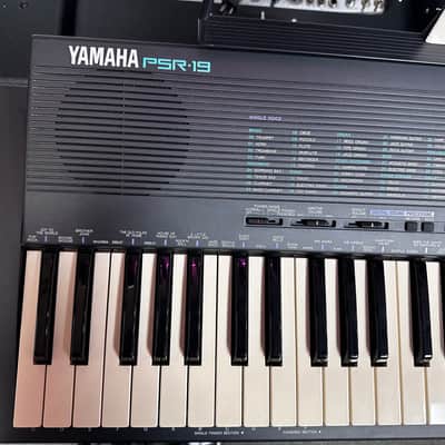 Yamaha PSR-19 Portatone Keyboard image 3