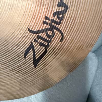 Zildjian Crash Ride 18” 2022 to present - B8 Bronze image 3