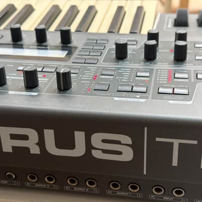 Access Virus TI2 61-Key Digital Synthesizer image 3